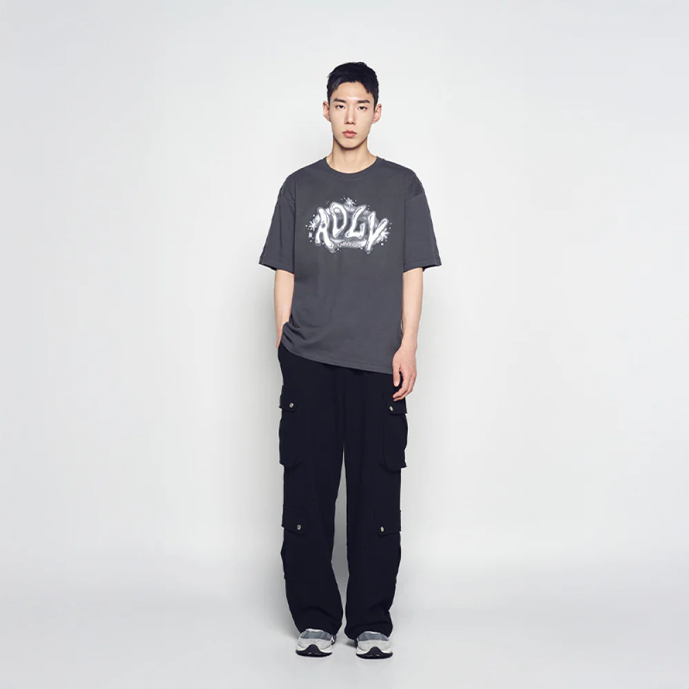 ADLV UNIVERSE LOGO SHORT SLEEVE T-SHIRT CHARCOAL - Image 4