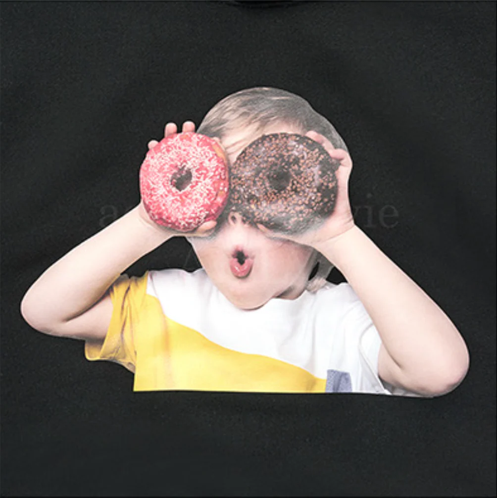 KIDS BABY FACE DONUT 1 HOODIE BLACK - Image 3