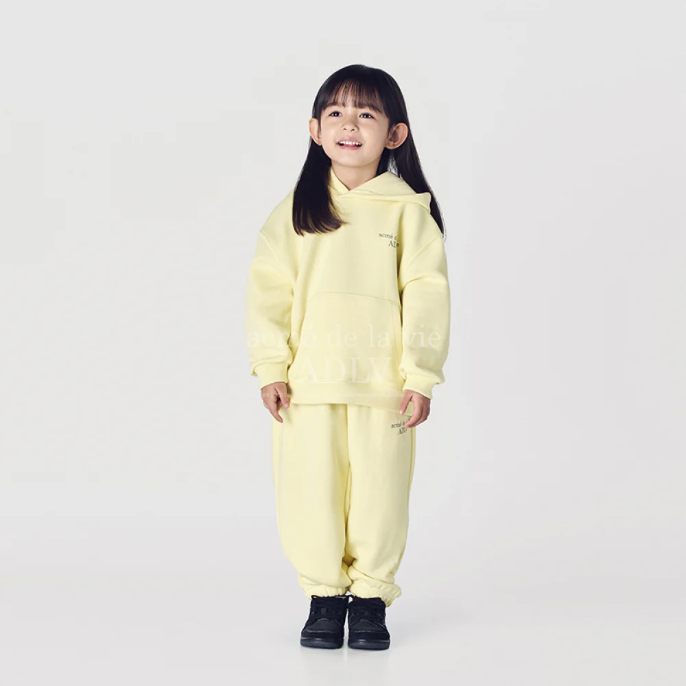 KIDS BASIC LOGO PANTS LIGHT YELLOW - Image 3