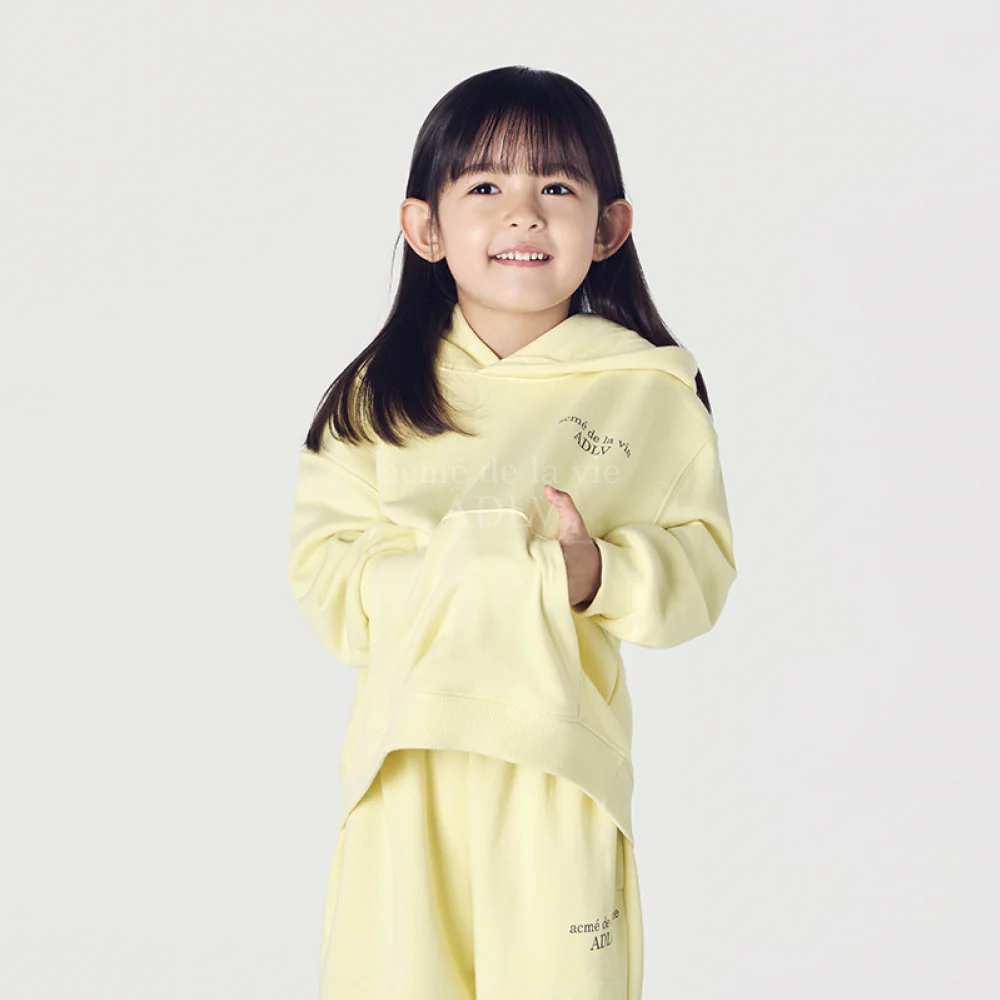 KIDS BASIC LOGO PANTS LIGHT YELLOW - Image 4