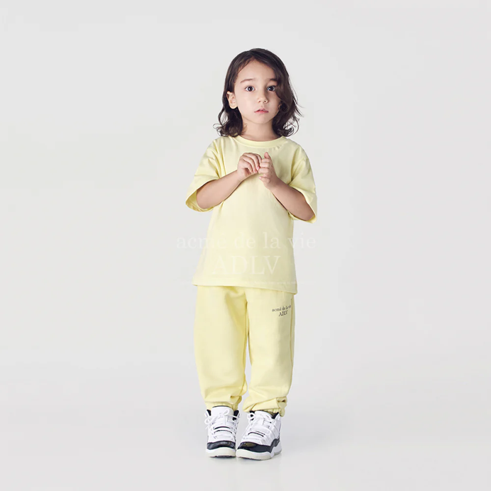 KIDS BASIC LOGO SHORT SLEEVE T-SHIRT LIGHT YELLOW - Image 4