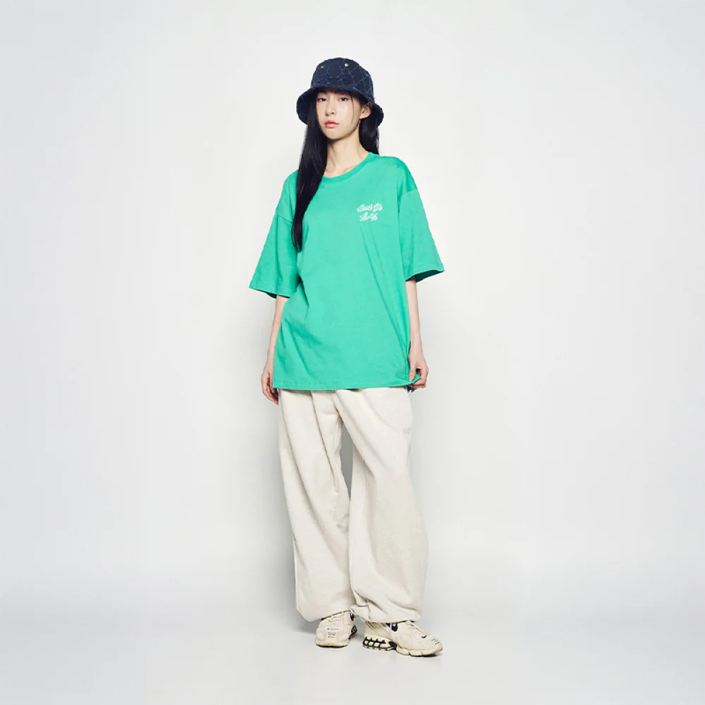 OUTLINE SCRIPT LOGO SHORT SLEEVE T-SHIRT PASTEL GREEN - Image 4