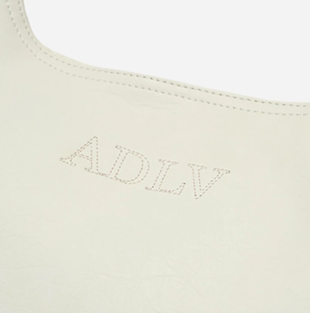 VEGAN LEATHER STITCH LOGO POINT SHOULDER BAG WHITE - Image 6
